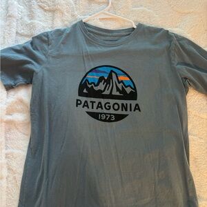 Patagonia Charcoal Tee with Mountain Design